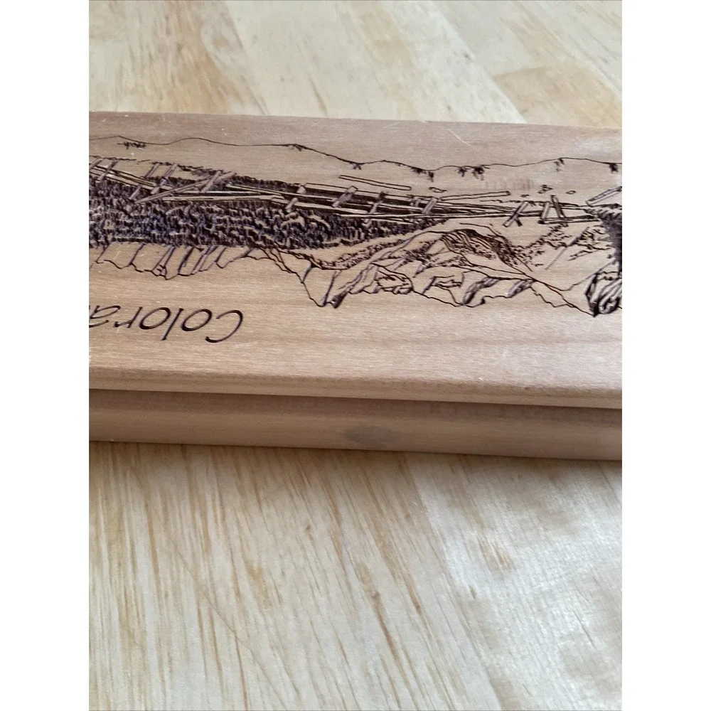 Colorado Mountain Souvenir Wooden Ballpoint‎ Pen and Engraved Wood Case Set